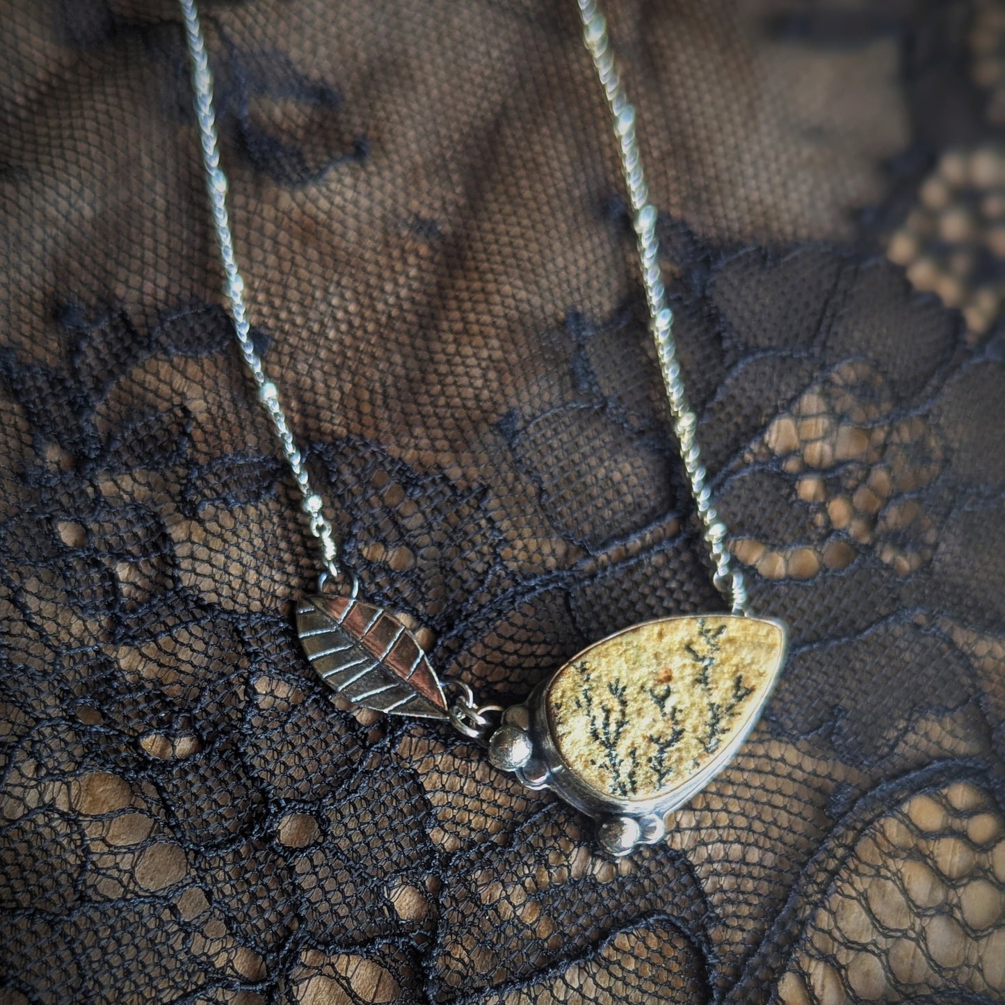 Tilted Leaves Necklace