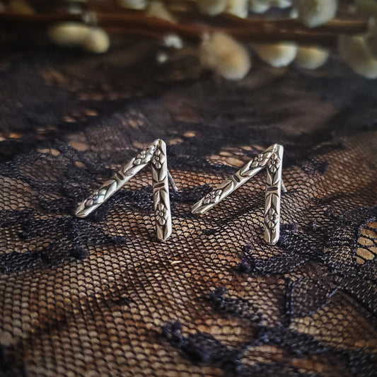 Arrow Studs