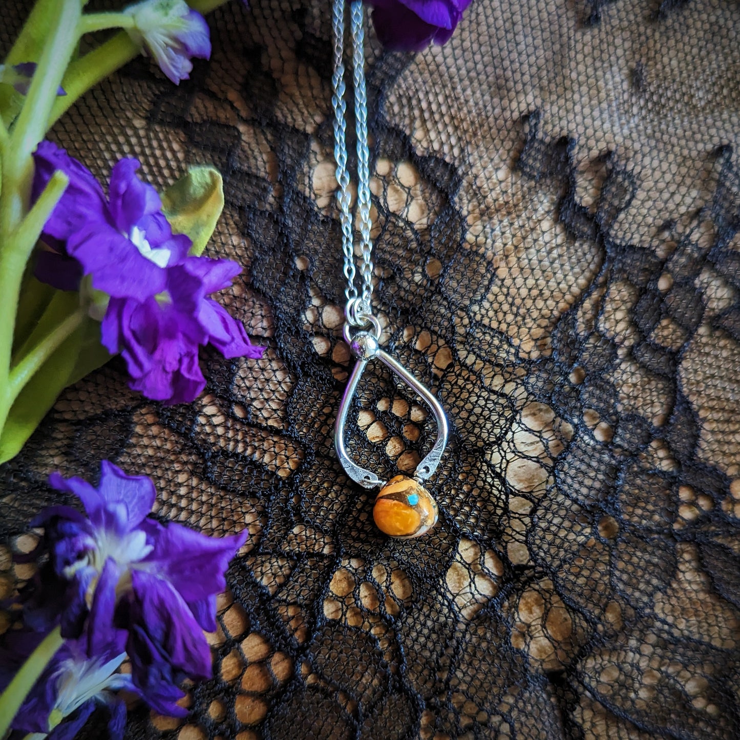 Spiny Oyster Curve Necklace