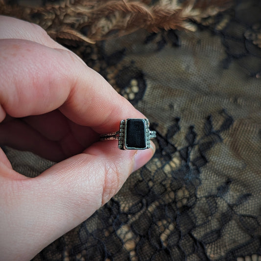 Jet Beaded Rectangle Ring- Size 8