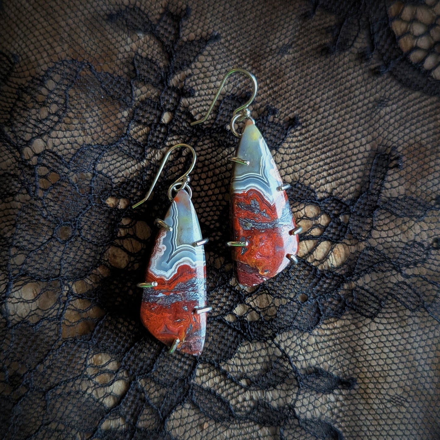 Agate Prong Earrings
