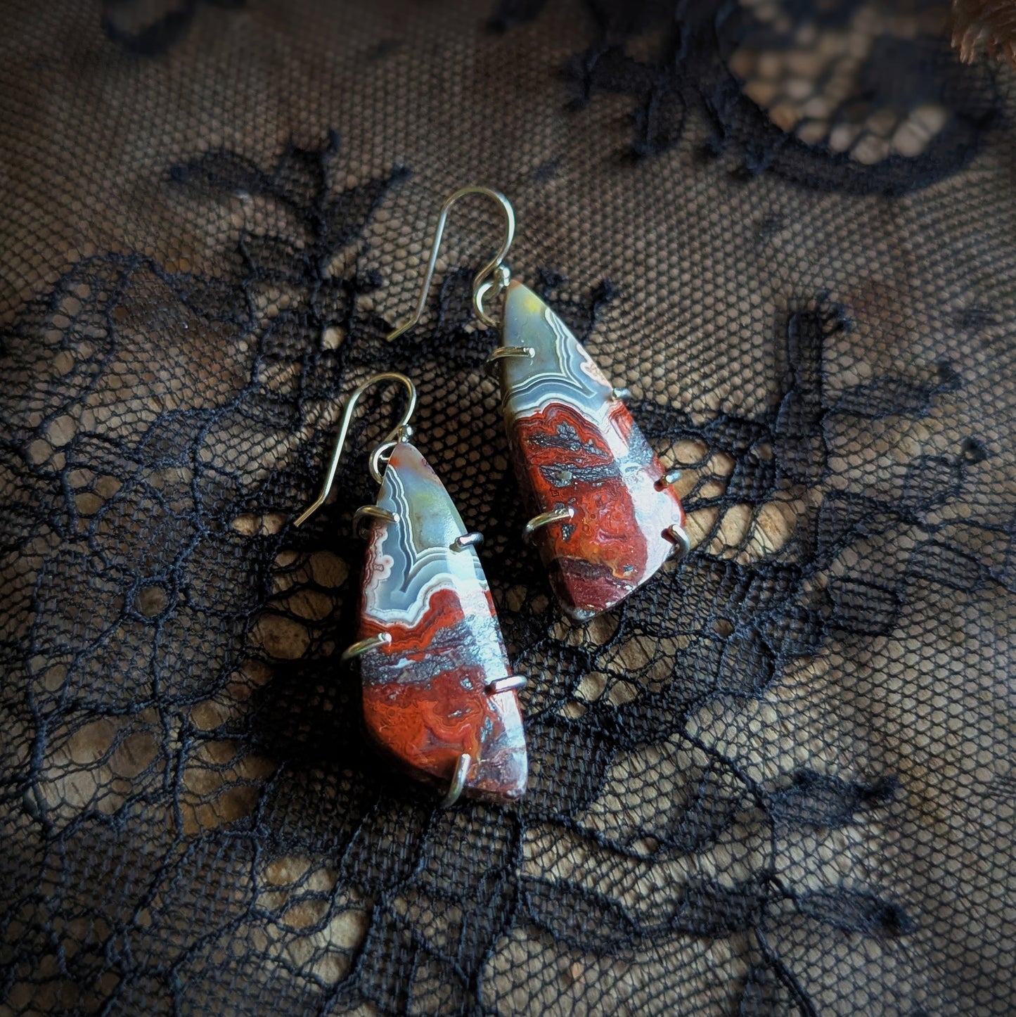 Agate Prong Earrings