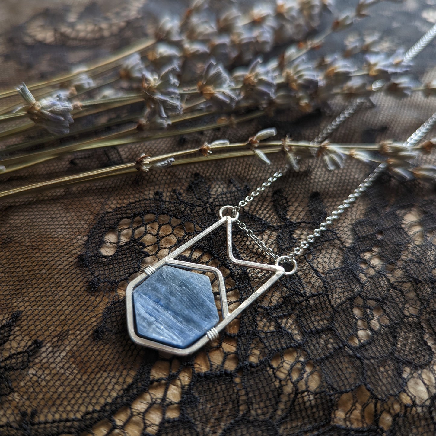 Kyanite Bend Necklace